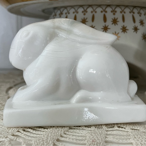 Vintage Heisey Glass Rabbit Bookends White Opal Milk Glass MCM Weighted Pair - Picture 3 of 16